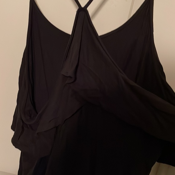 Black ruffle tank top - Picture 5 of 5